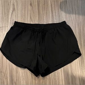 Old Navy Active Mid-Rise Go-Dry Shorts | Size S